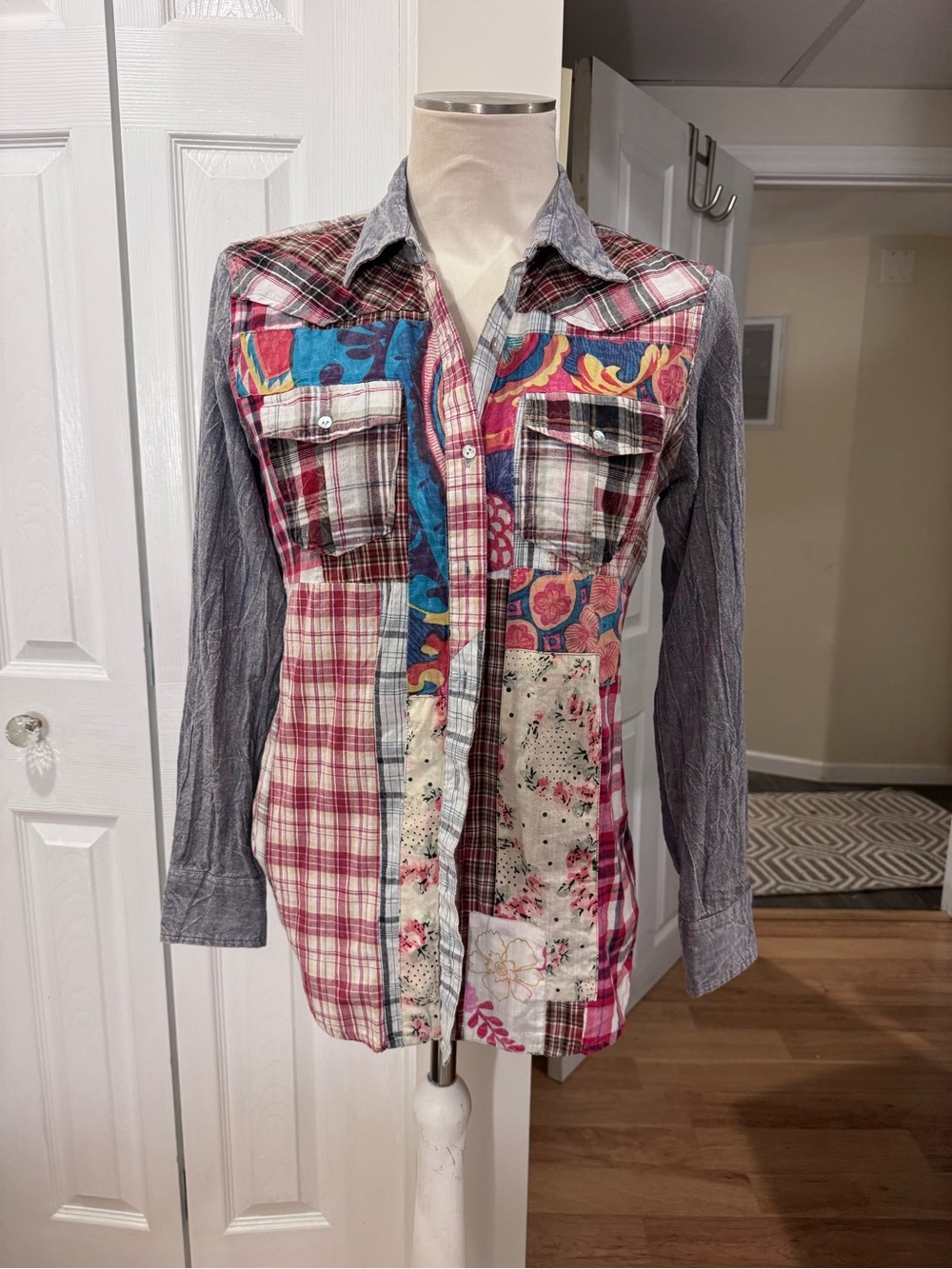 Sundance Medium Patchwork Plaid Floral Chambray Denim Button Down Boho Shirt - Picture 12 of 13